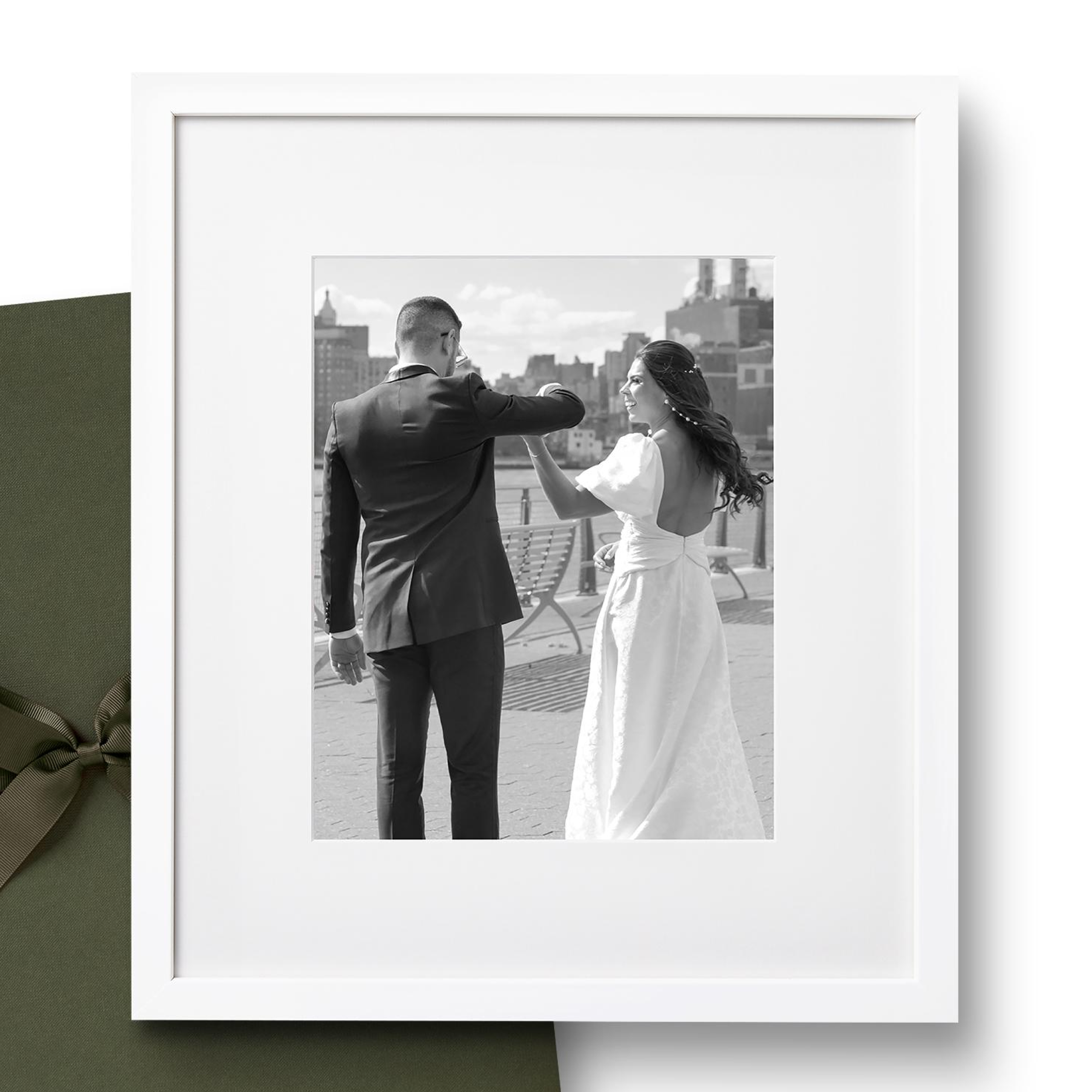 The Perfect Gift: 14x16 - Image 13