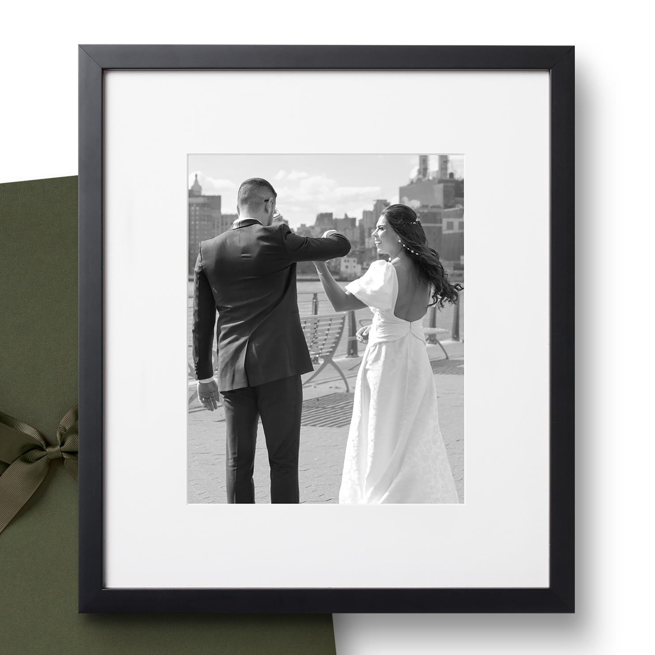 The Perfect Gift: 14x16 - Image 11