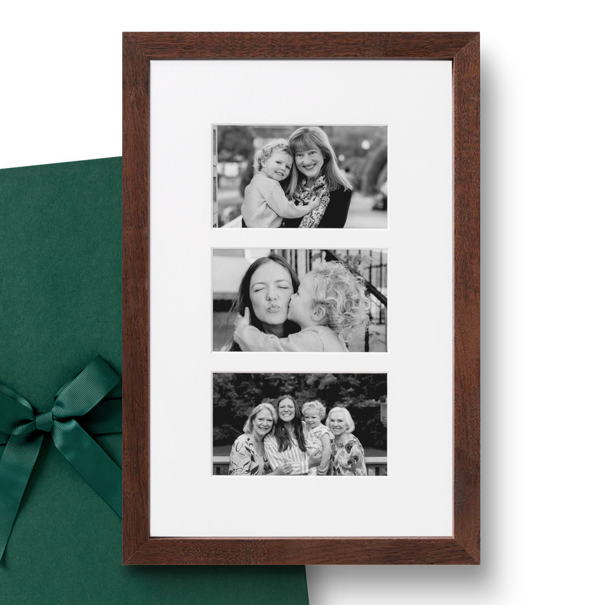 The Three Generation - Image 25